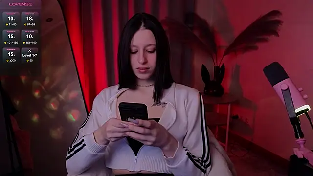 sex tezzi online show from October 14, 2025, 9:59 pm