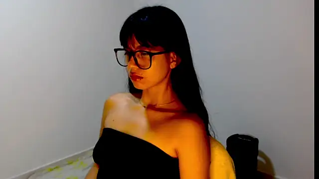 meganmiauu online show from May 3, 2026, 3:07 pm