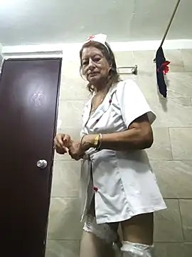 MaryeLunna online show from September 27, 2025, 12:10 pm