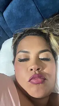 EmilyDuran  online show from April 9, 2026, 4:45 am