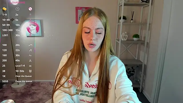 Roxy Sunnny online show from October 13, 2025, 9:20 am