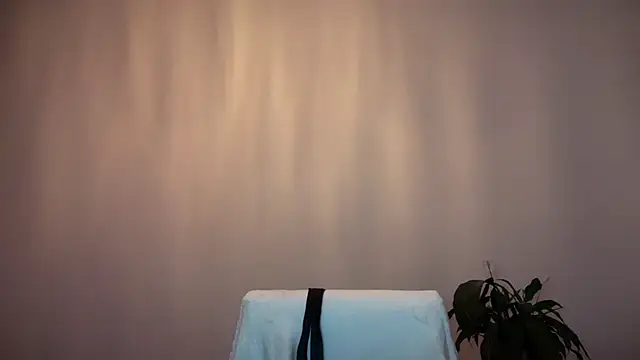 Reddgiirl online show from October 24, 2025, 5:20 pm