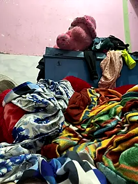 sakshi5533 online show from October 1, 2025, 2:23 pm