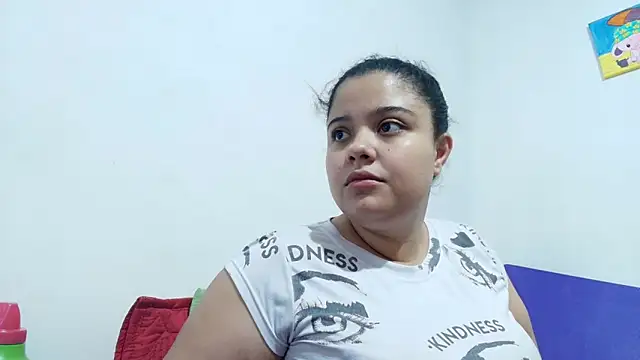 luisahot 9727 online show from December 14, 2025, 8:41 am