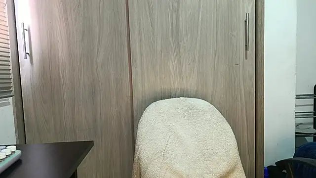 pecsblack888 online show from April 18, 2026, 7:51 pm