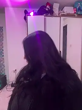 Dominic Schmit01 online show from March 12, 2026, 5:02 am