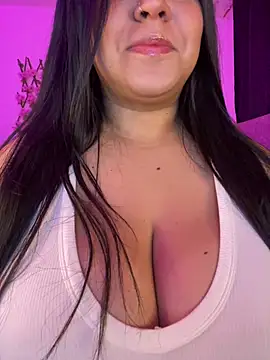 Dominic Schmit01 online show from April 5, 2026, 6:32 am