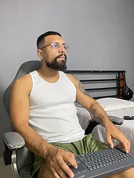 vincentjaxon online show from March 20, 2026, 8:14 pm