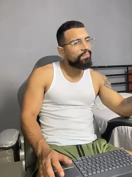 vincentjaxon online show from March 27, 2026, 8:52 pm