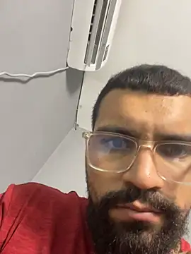 vincentjaxon online show from April 6, 2026, 8:32 pm