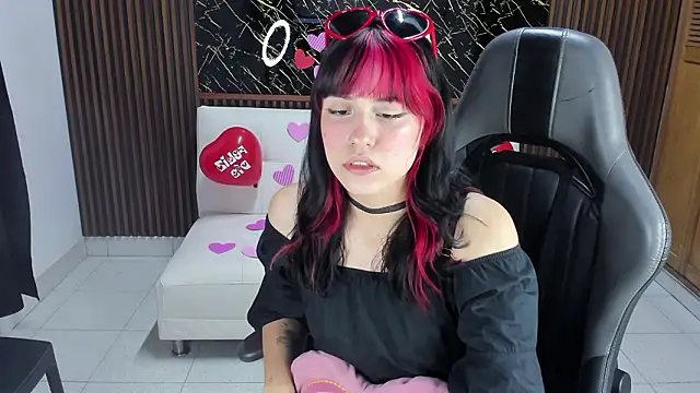 Anna17  online show from February 13, 2026, 11:06 am