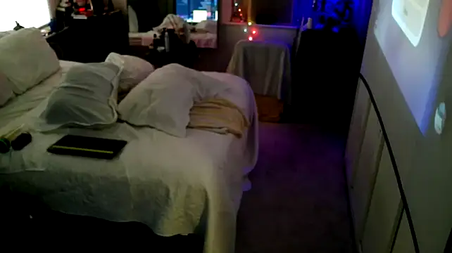 Luv2SuckBWC92 online show from October 16, 2025, 2:07 pm