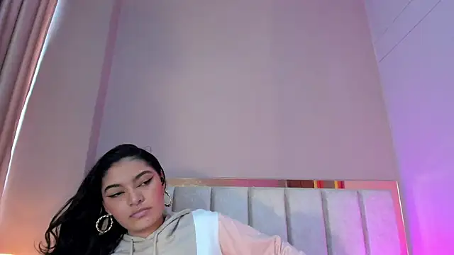 LunaAspen  online show from January 13, 2026, 6:13 pm