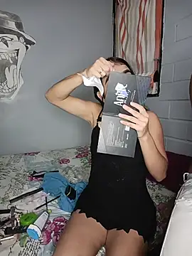 Snapshot of Bigtiti01 chatting on February 20, 2026, 2:19 am Bigtiti01 online show from February 20, 2026, 2:19 am