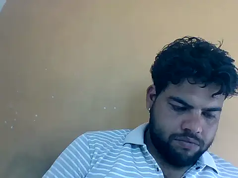 Snapshot of aadfgh11 chatting on June 18, 2026, 6:02 am aadfgh11 online show from June 18, 2026, 6:02 am