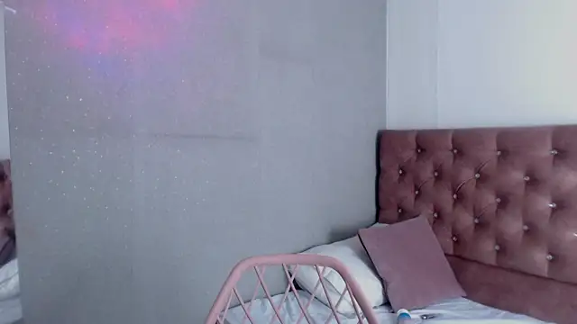 Snapshot of Stefany_44 chatting on November 14, 2025, 6:17 pm Stefany 44 online show from November 14, 2025, 6:17 pm