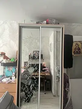 Lolitkoo online show from February 28, 2026, 1:34 pm