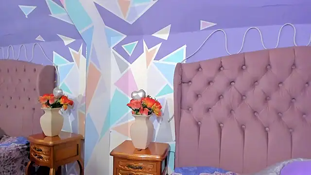 CloeyGraweing online show from November 26, 2025, 11:55 am