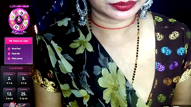 Snapshot of QUEEN_SAKHI- chatting on July 12, 2026, 5:59 pm QUEEN SAKHI- online show from July 12, 2026, 5:59 pm