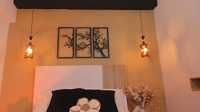 Camila Bustamante online show from October 9, 2025, 2:15 pm