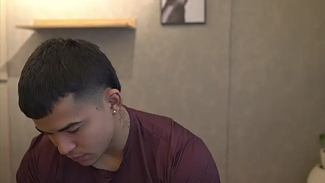 Thiago Valente online show from March 17, 2026, 1:36 pm