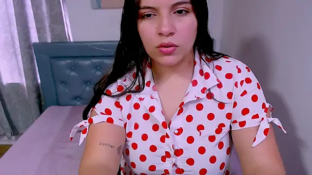 sarah aguilar online show from October 1, 2025, 5:41 pm