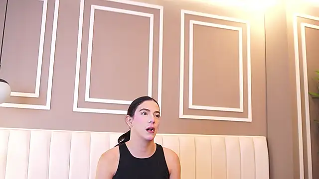Snapshot of Ariaa_Isabell chatting on May 9, 2026, 12:54 pm Ariaa Isabell online show from May 9, 2026, 12:54 pm