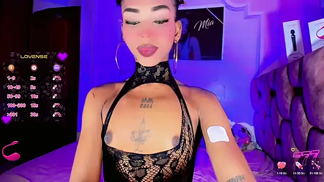 LADY-HOT-SEXY- online show from June 14, 2026, 3:19 am