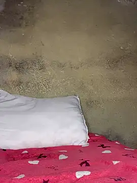 Chloe Leaozinho online show from May 10, 2026, 8:47 pm