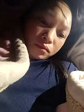 Tiyir597 online show from November 28, 2025, 11:07 pm