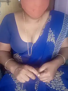 Jessi 25 online show from November 10, 2025, 5:01 pm