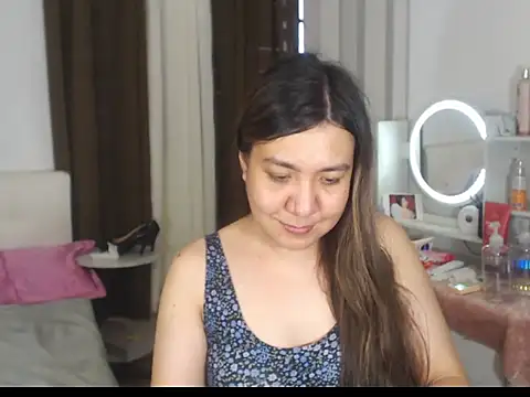 stellahugeX online show from February 28, 2026, 5:41 am