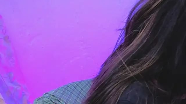 Miranda sexlove  online show from February 9, 2026, 6:06 am