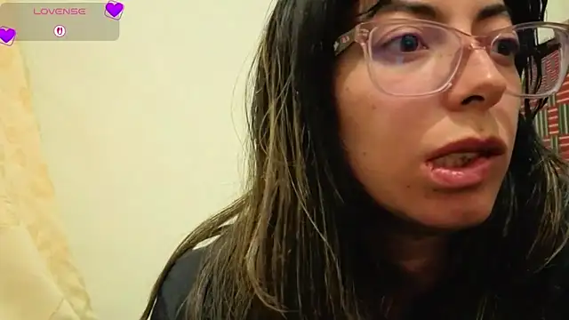 Miranda sexlove  online show from February 17, 2026, 6:58 pm