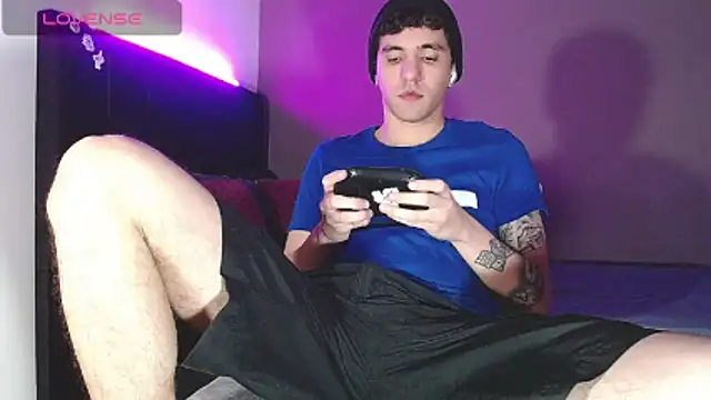 Matteo12  online show from February 18, 2026, 2:18 am