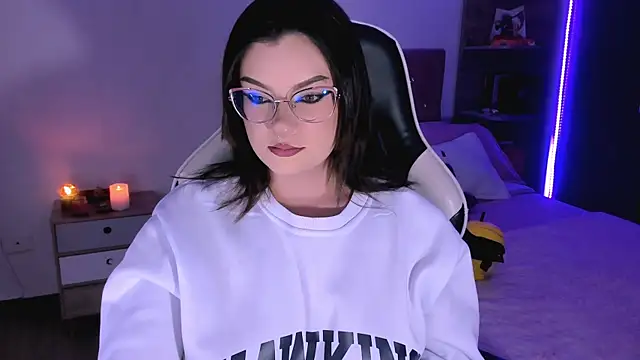 Snapshot of OphelianaRose33 chatting on September 9, 2025, 10:53 pm OphelianaRose33 online show from September 9, 2025, 10:53 pm