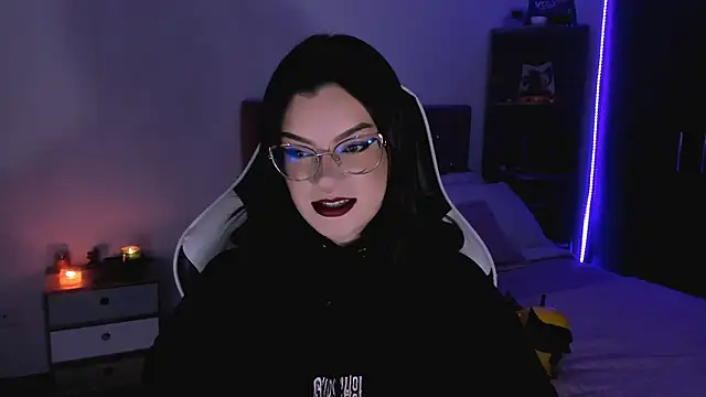 Snapshot of OphelianaRose33 chatting on September 25, 2025, 10:35 pm OphelianaRose33 online show from September 25, 2025, 10:35 pm