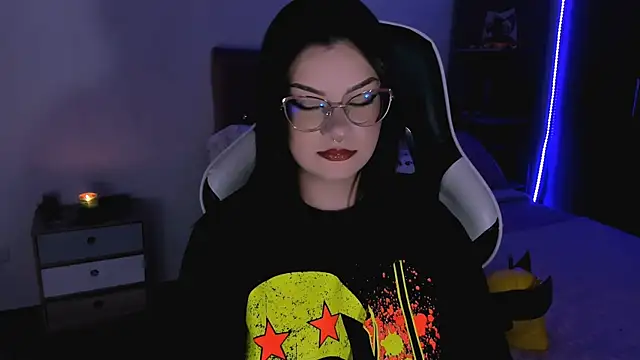 Snapshot of OphelianaRose33 chatting on September 26, 2025, 10:14 pm OphelianaRose33 online show from September 26, 2025, 10:14 pm