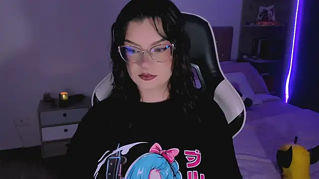 Snapshot of OphelianaRose33 chatting on September 27, 2025, 10:04 pm OphelianaRose33 online show from September 27, 2025, 10:04 pm