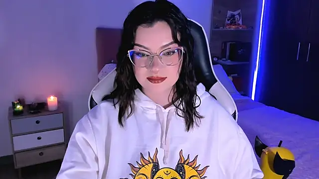 Snapshot of OphelianaRose33 chatting on October 3, 2025, 10:51 pm OphelianaRose33 online show from October 3, 2025, 10:51 pm