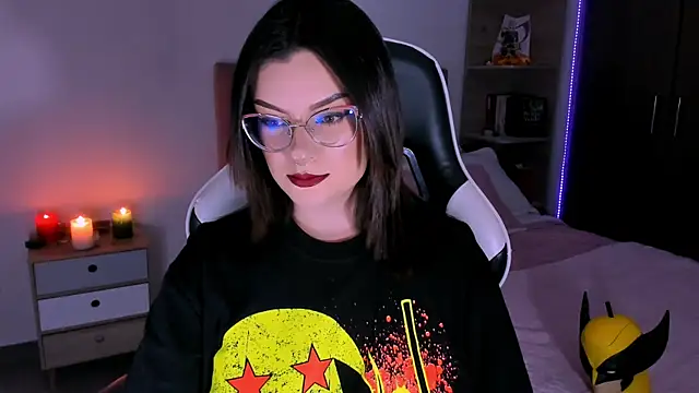 Snapshot of OphelianaRose33 chatting on October 21, 2025, 10:54 pm OphelianaRose33 online show from October 21, 2025, 10:54 pm