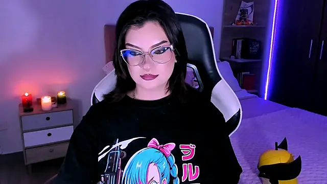 Snapshot of OphelianaRose33 chatting on October 24, 2025, 11:23 pm OphelianaRose33 online show from October 24, 2025, 11:23 pm