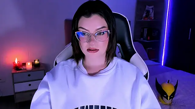 Snapshot of OphelianaRose33 chatting on October 27, 2025, 10:47 pm OphelianaRose33 online show from October 27, 2025, 10:47 pm