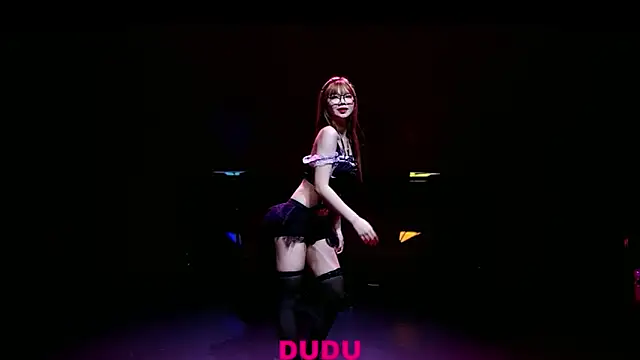 yznt-dudu online show from October 3, 2025, 12:24 pm