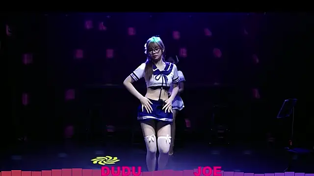 yznt-dudu online show from October 18, 2025, 4:48 am