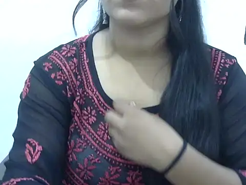 LIYO  online show from July 7, 2026, 6:58 am