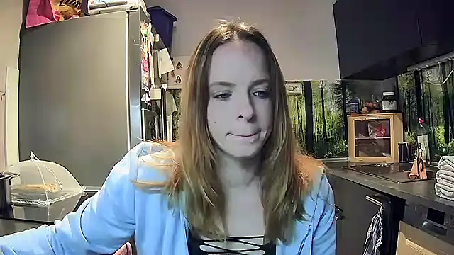 Snapshot of SexyMilf_37 chatting on September 30, 2025, 8:14 pm SexyMilf 37 online show from September 30, 2025, 8:14 pm