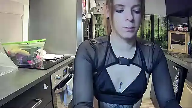 Snapshot of SexyMilf_37 chatting on October 1, 2025, 7:42 pm SexyMilf 37 online show from October 1, 2025, 7:42 pm