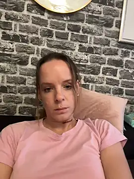 Snapshot of SexyMilf_37 chatting on November 1, 2025, 2:41 pm SexyMilf 37 online show from November 1, 2025, 2:41 pm