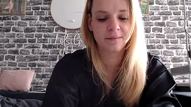 SexyMilf 37 online show from June 14, 2026, 11:12 am